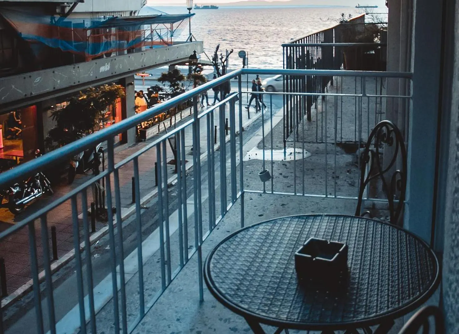 Firstlineskg3 Moodsolutions Living Apartment Thessaloniki Greece